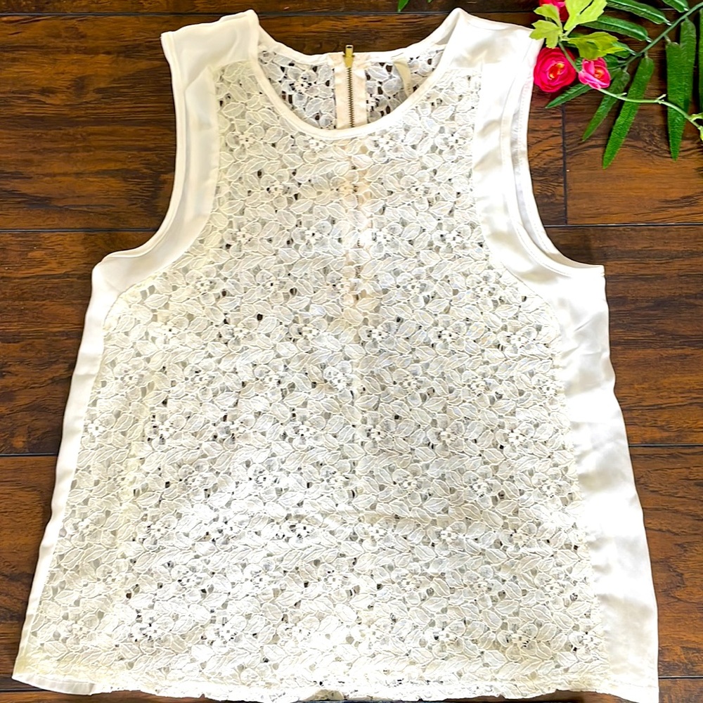 Elegant White Lace Sleeveless Top